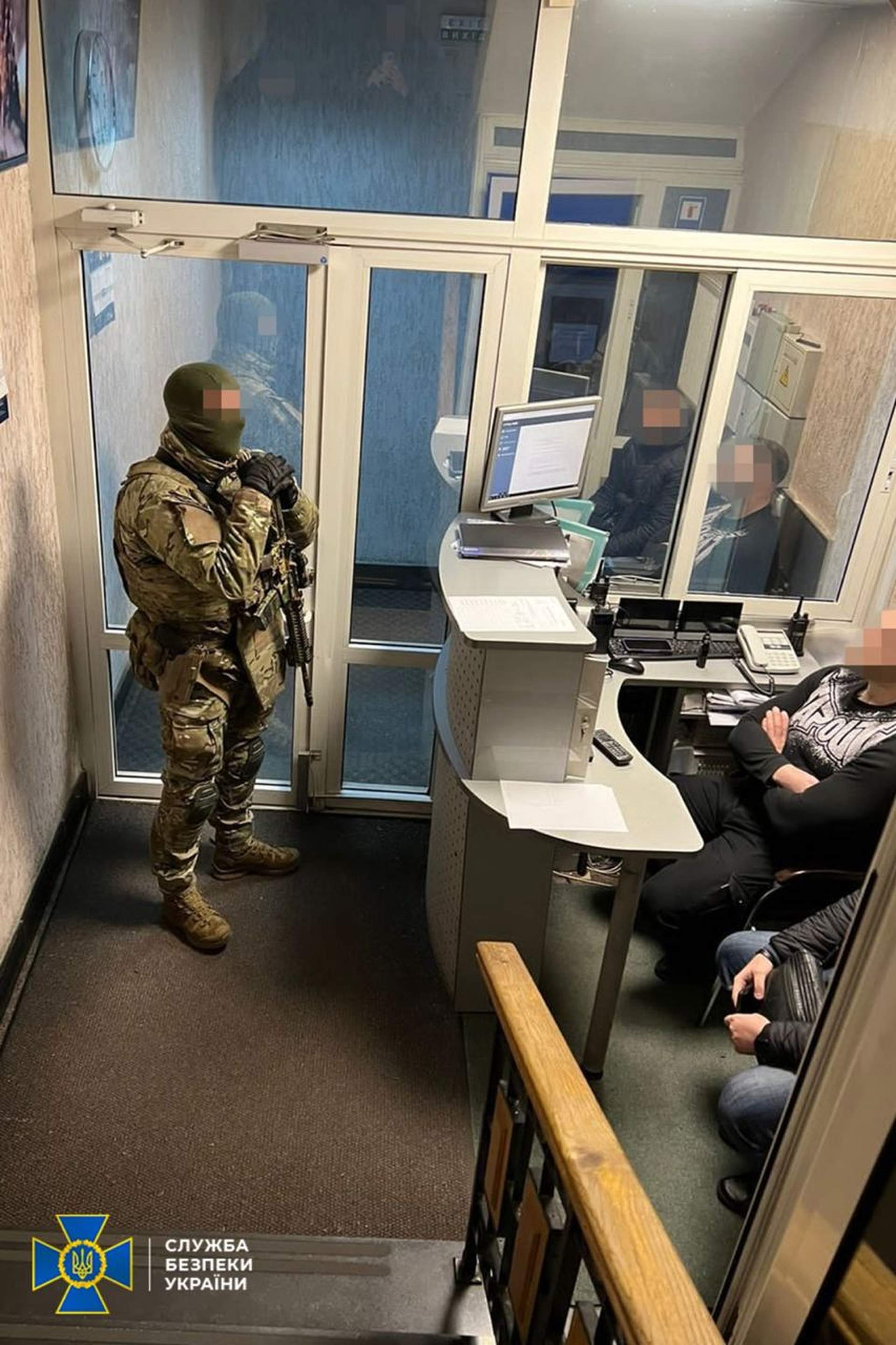 З'явилися подробиці обшуків в облгазах, пов'язаних з Фірташем