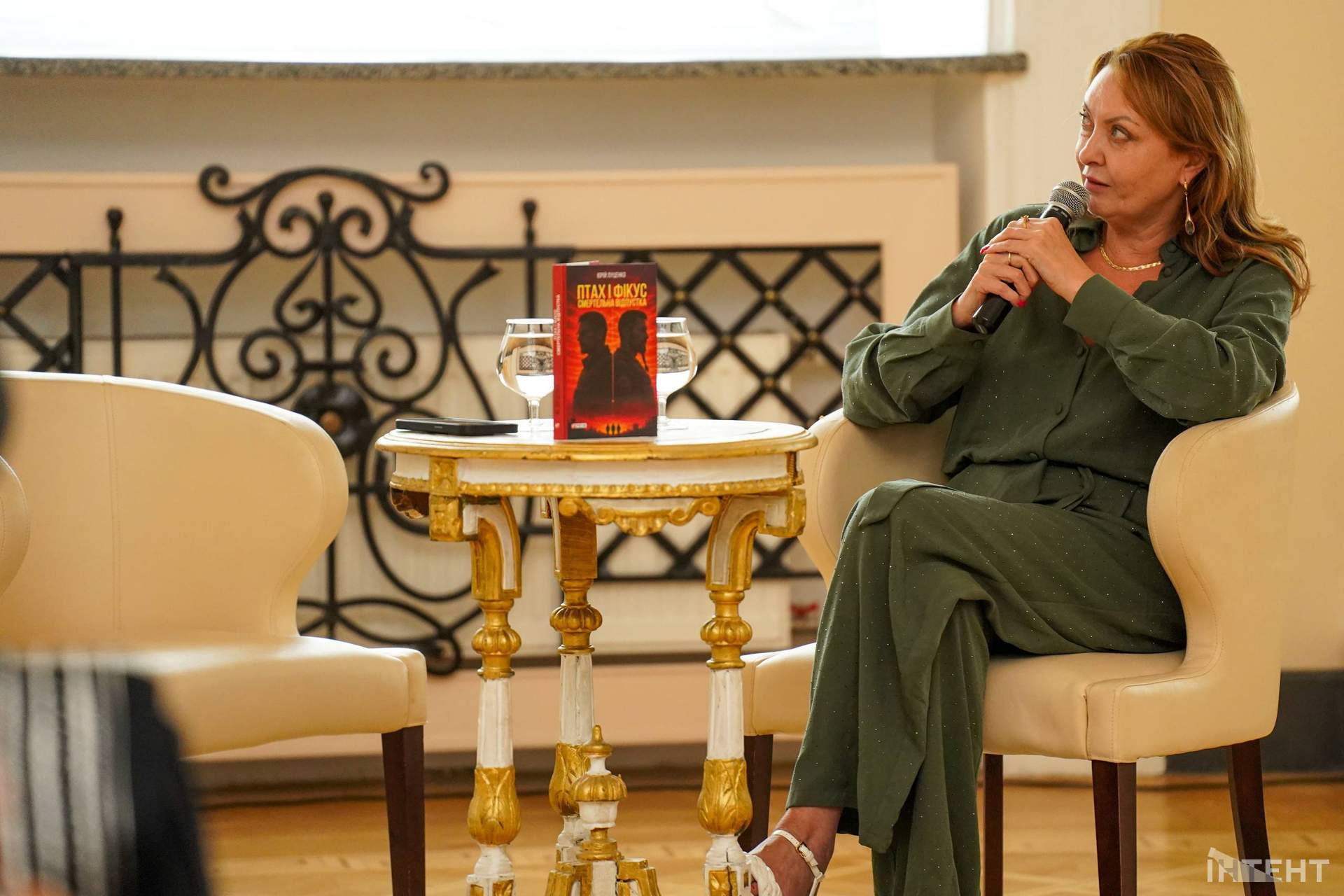 Юрій Луценко представив в Одесі свою першу книгу про війну