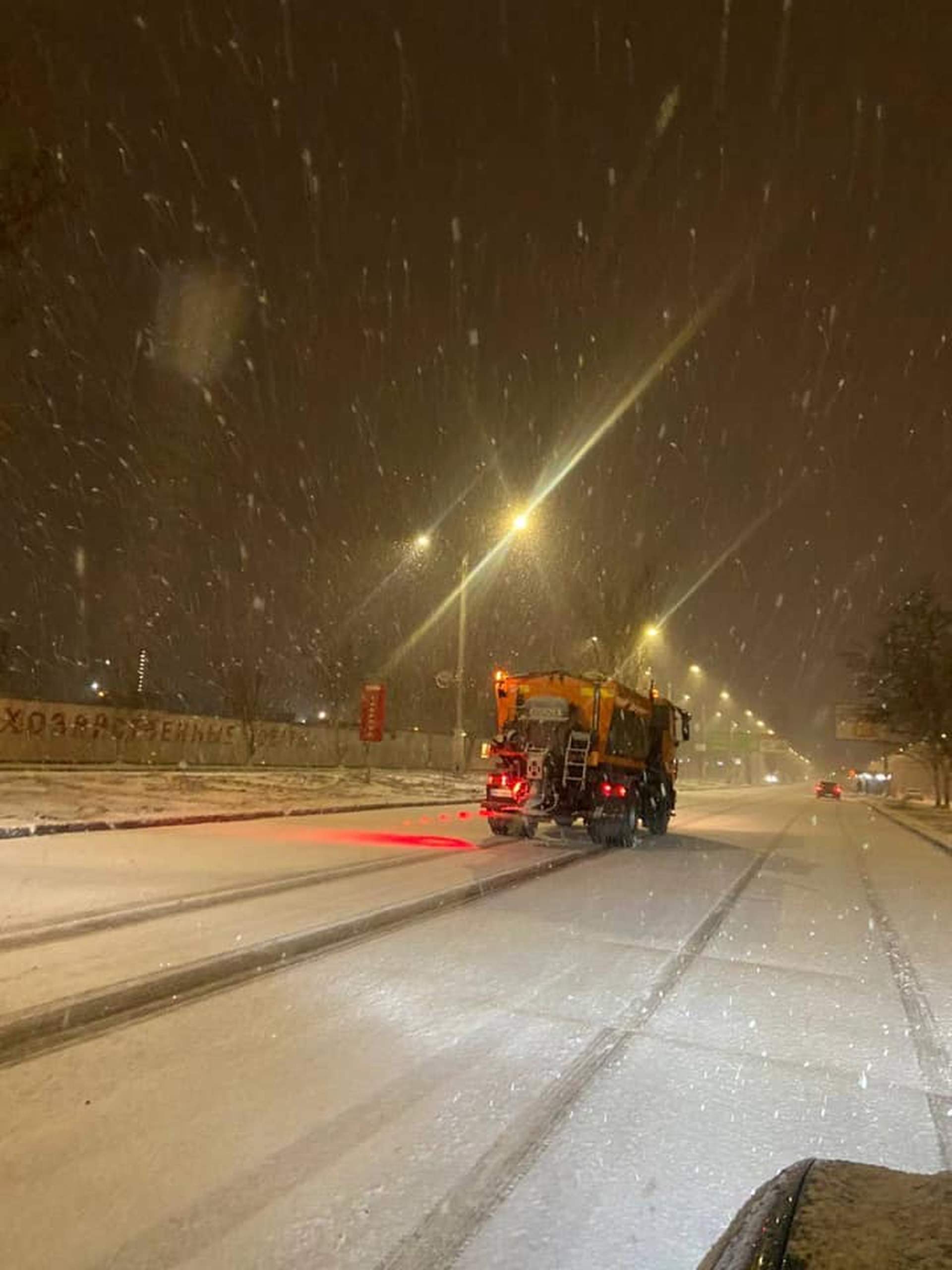 Одесу завалює снігом