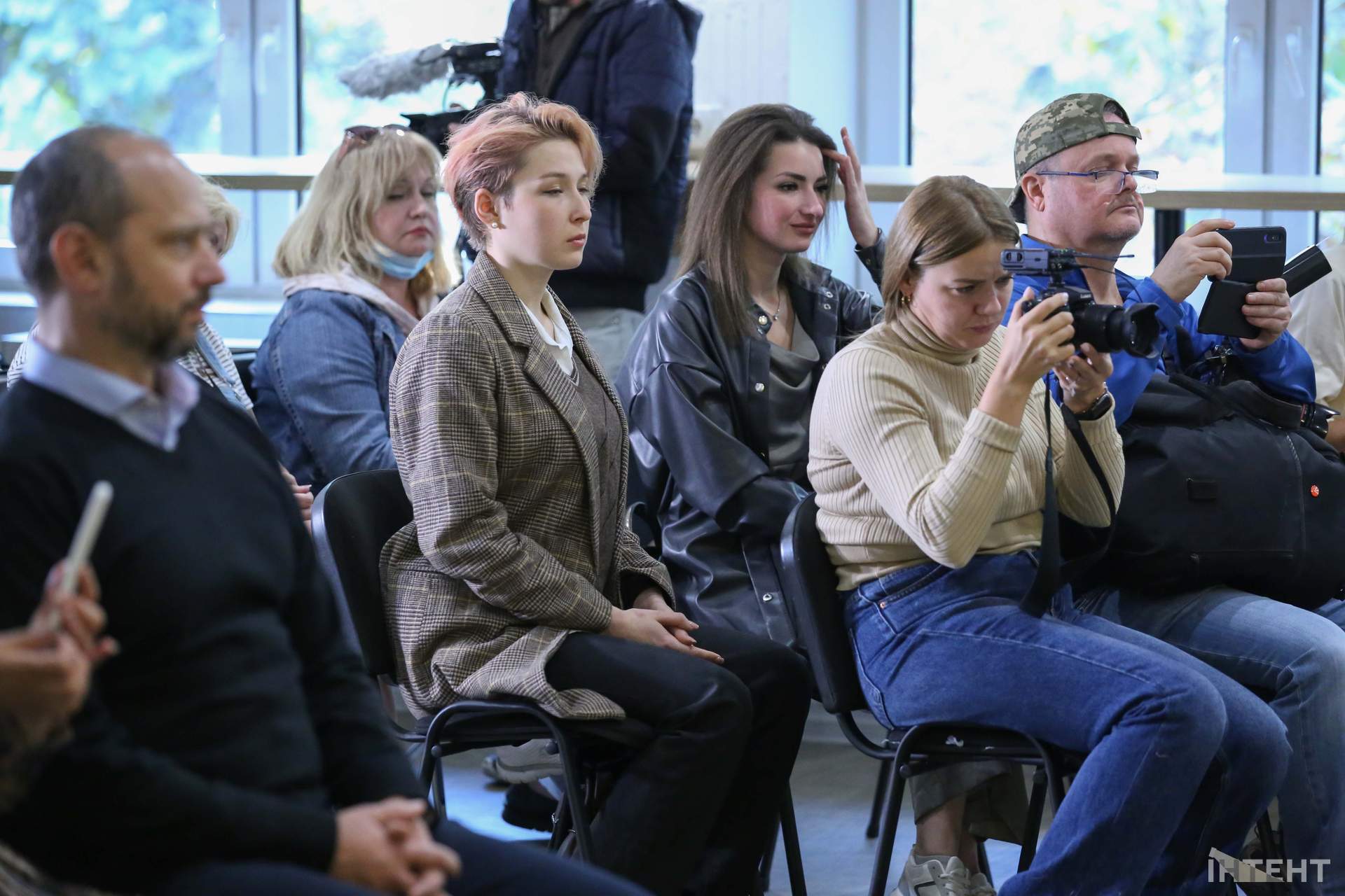 "Коли нас багато, ми можемо творити чудеса": Митрополит Епіфаній зустрівся з волонтерами