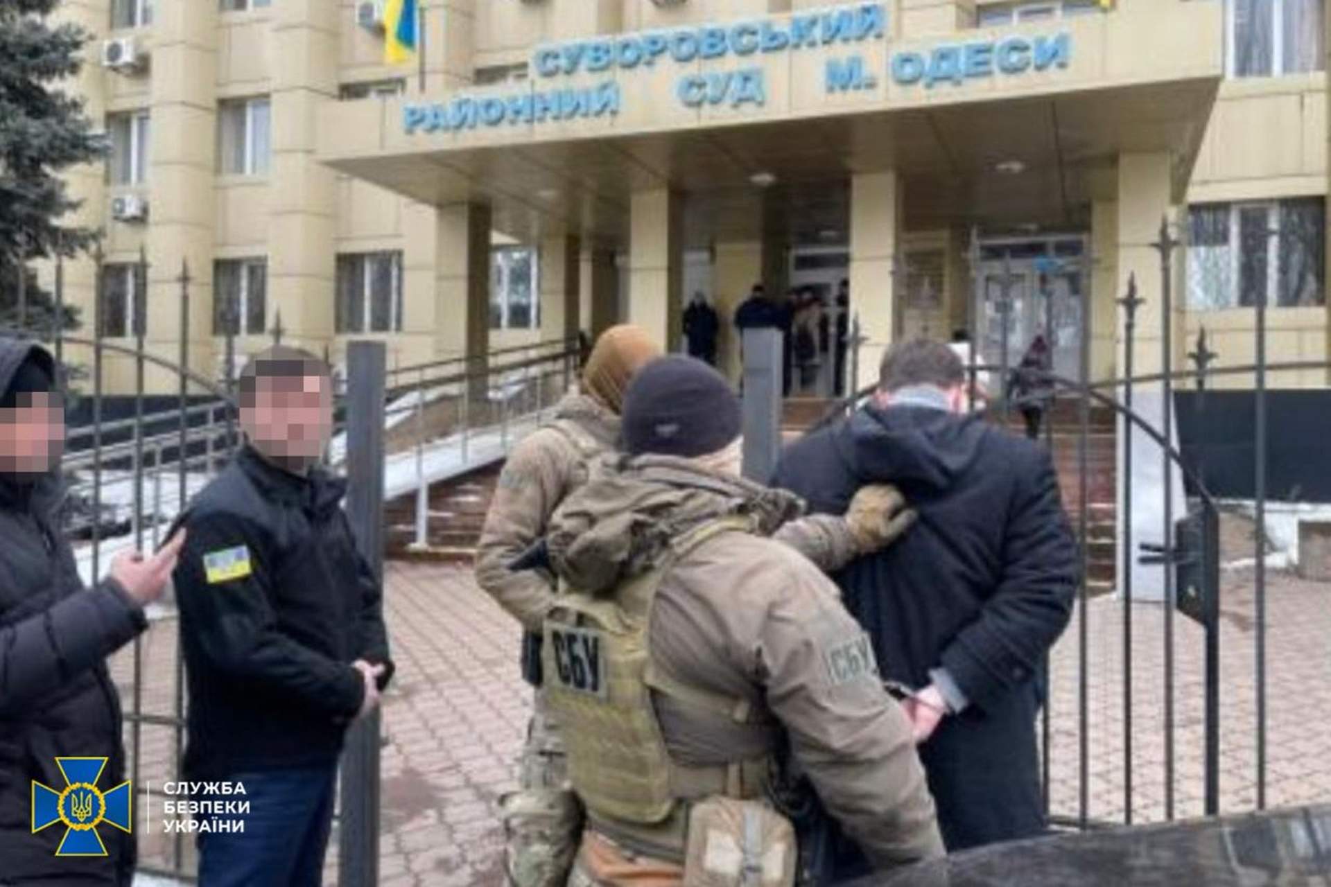 В Одесі помічник судді за гроші попереджав підприємців про обшуки