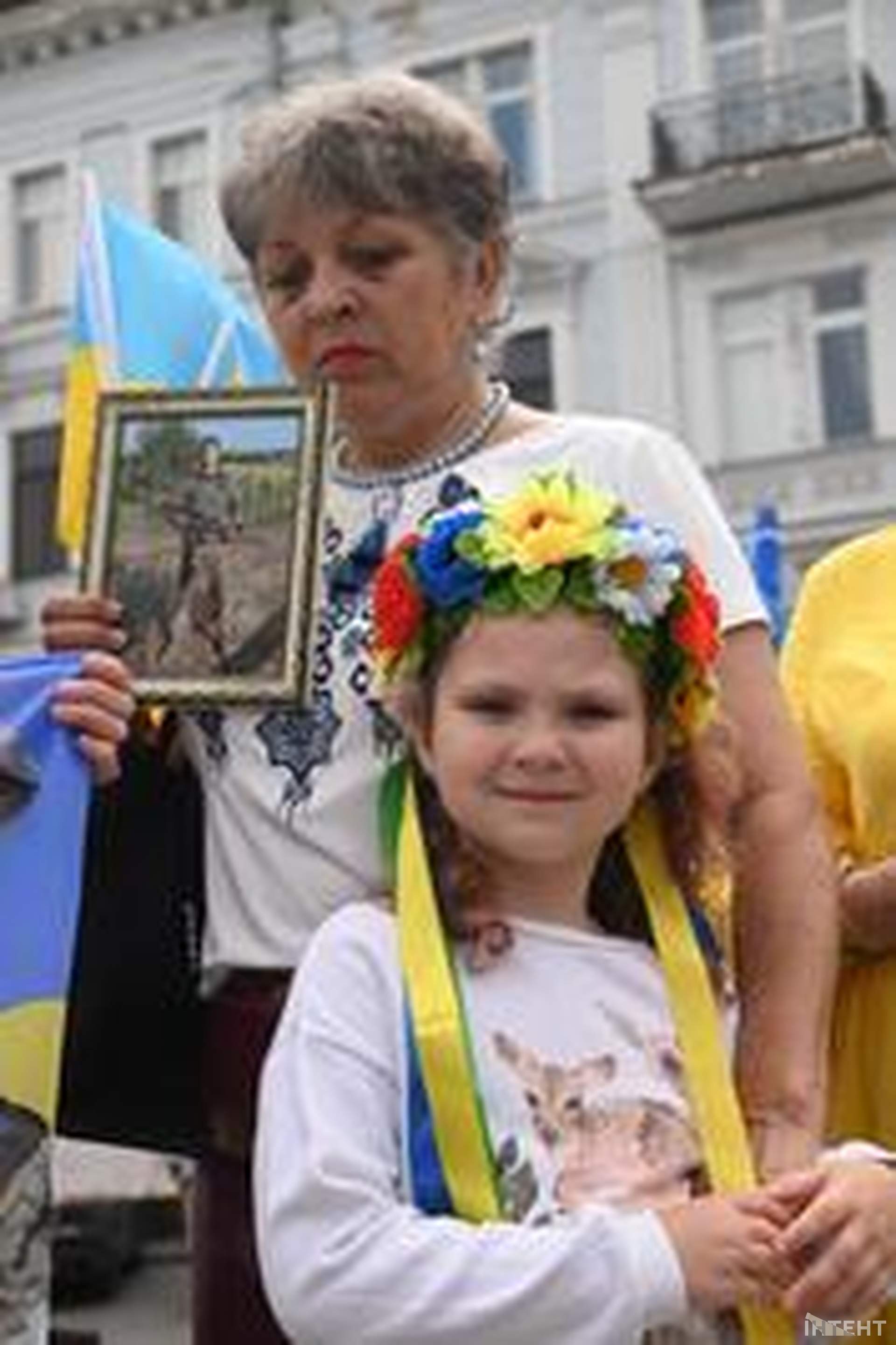 Лампадки, стрічки та хода пам’яті: в Одесі відбулася акція до Дня вишиванки