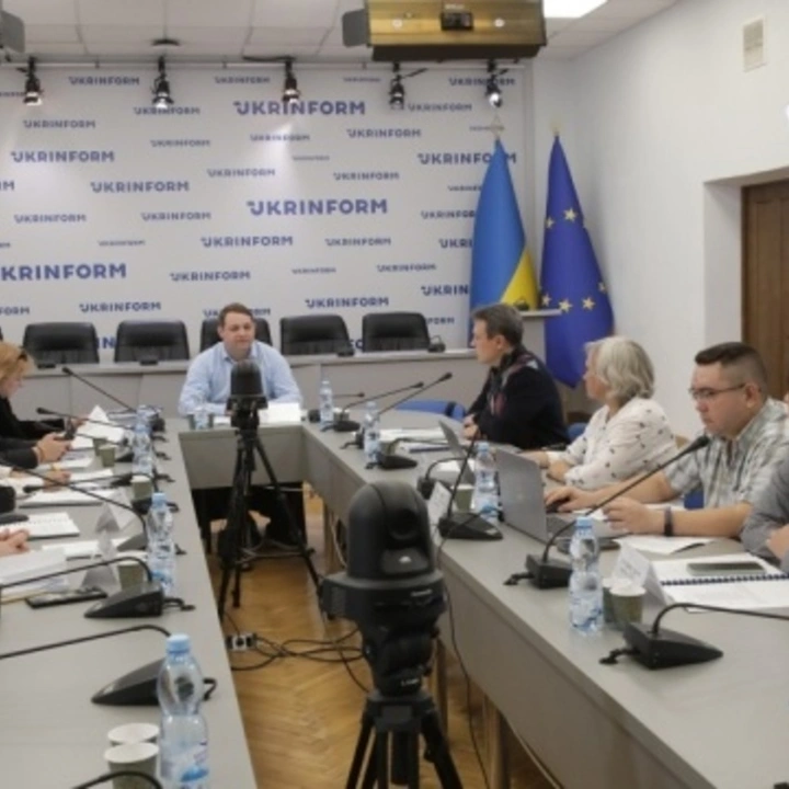 Круглий стіл "Як наповнюються та витрачаються бюджети тимчасово окупованих громад України?"