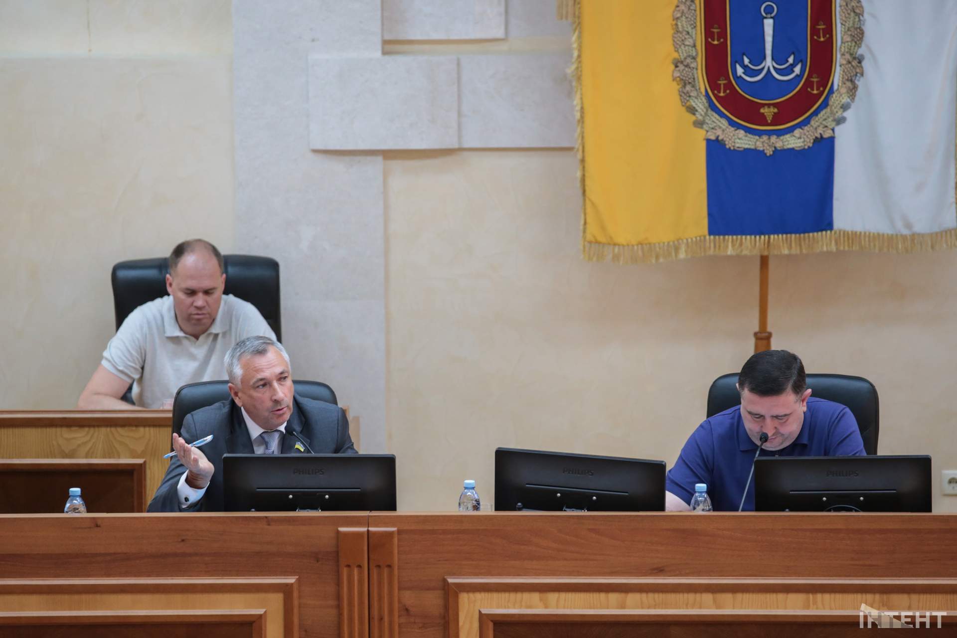 Сесія Одеської обласної ради в об'єктиві ІзбірКома