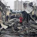 Внаслідок атаки в Одесі пошкоджено будинок, супермаркет і критичний об’єкт