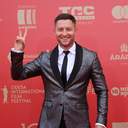 Красная дорожка кинофестиваля: Катрин Денев, Эйдан Тернер и Михаил Жванецкий
