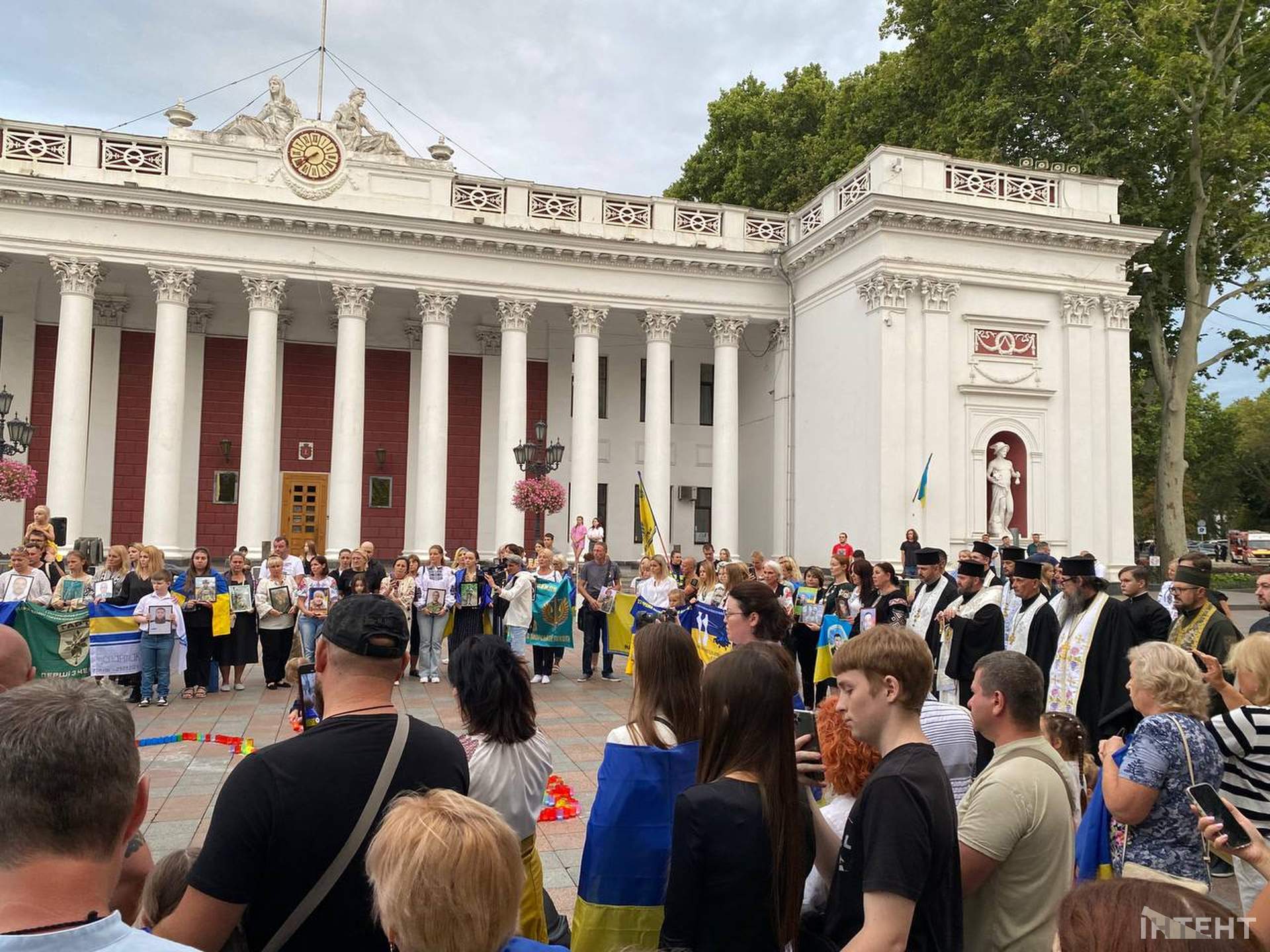 В центрі Одеси виклали свічками мапу України в пам'ять про загиблих героїв