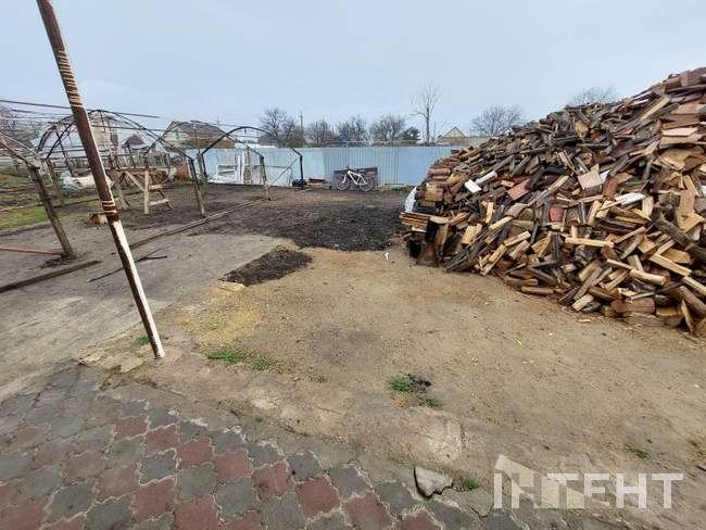 Все, що залишилося від хати та теплиці родини Степових