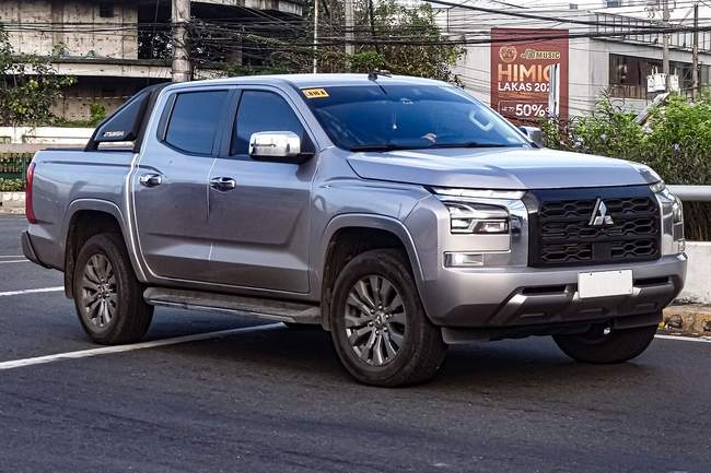 Mitsubishi L200 ФОТО: Ethan Llamas