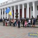 Неожиданная сессия Одесского горсовета: оцепление вокруг мэрии и сбор ради одного вопроса