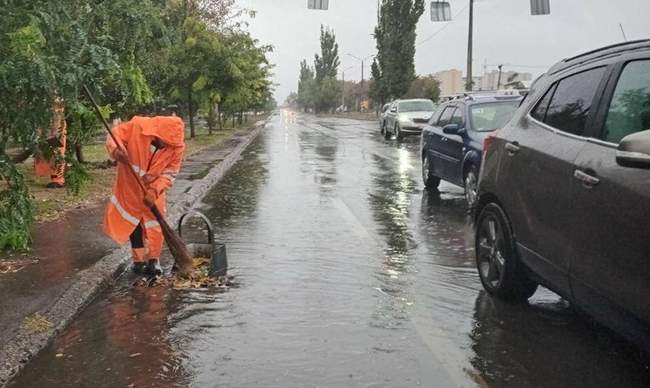 Ликвидация подтопления в Одессе. ФОТО: Одесская мэрия