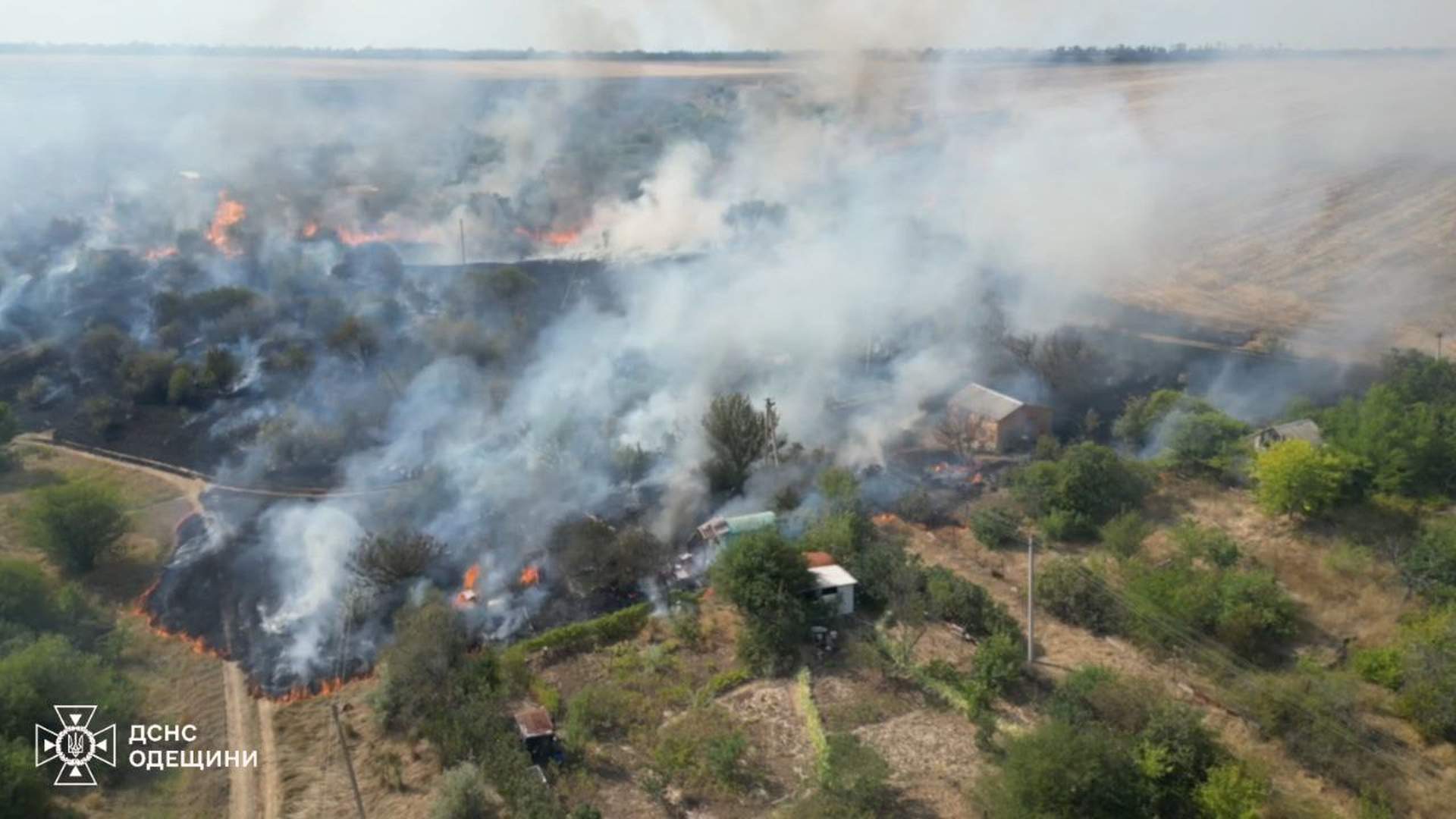 В селі на Одещині згоріли 15 будинків та постраждала жінка