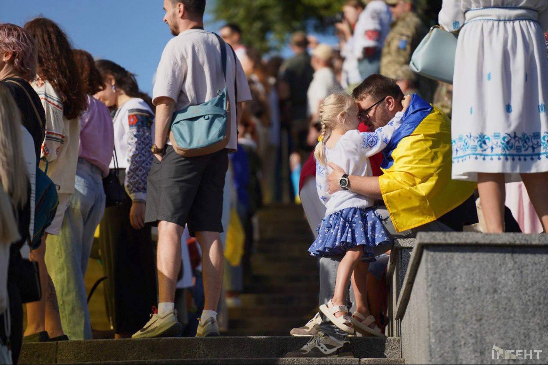 В Одесі розгорнули 34-метровий прапор України до Дня Незалежності