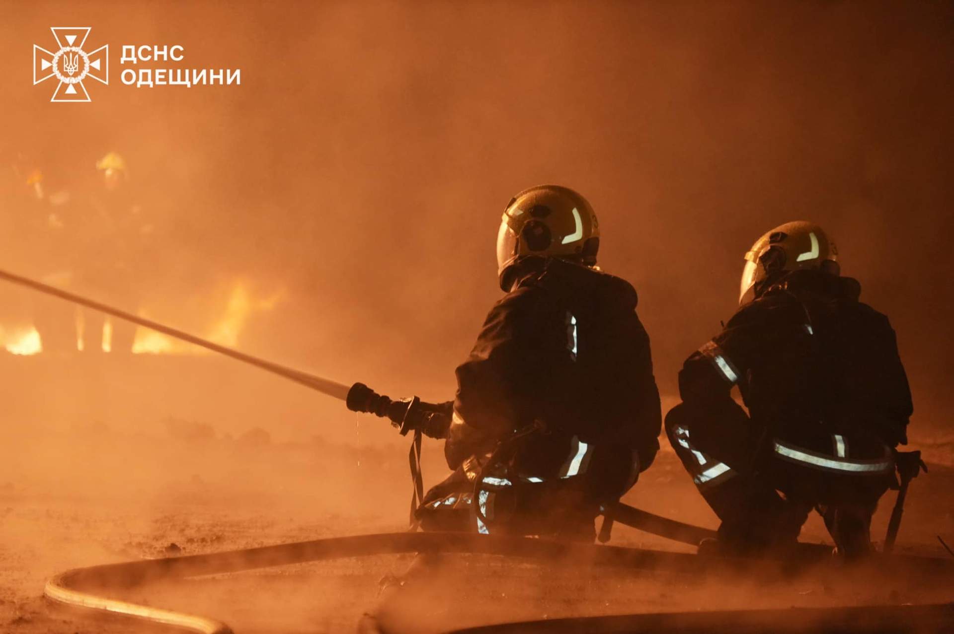 Дрони росіян спалили склад дитячих іграшок в Одесі