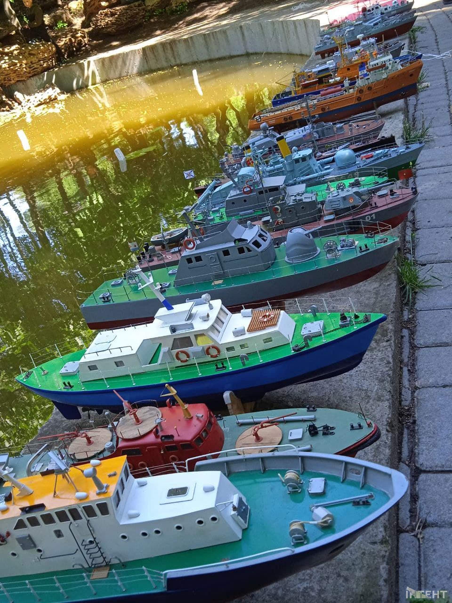 Судномоделісти змагались в одеському парку Перемоги