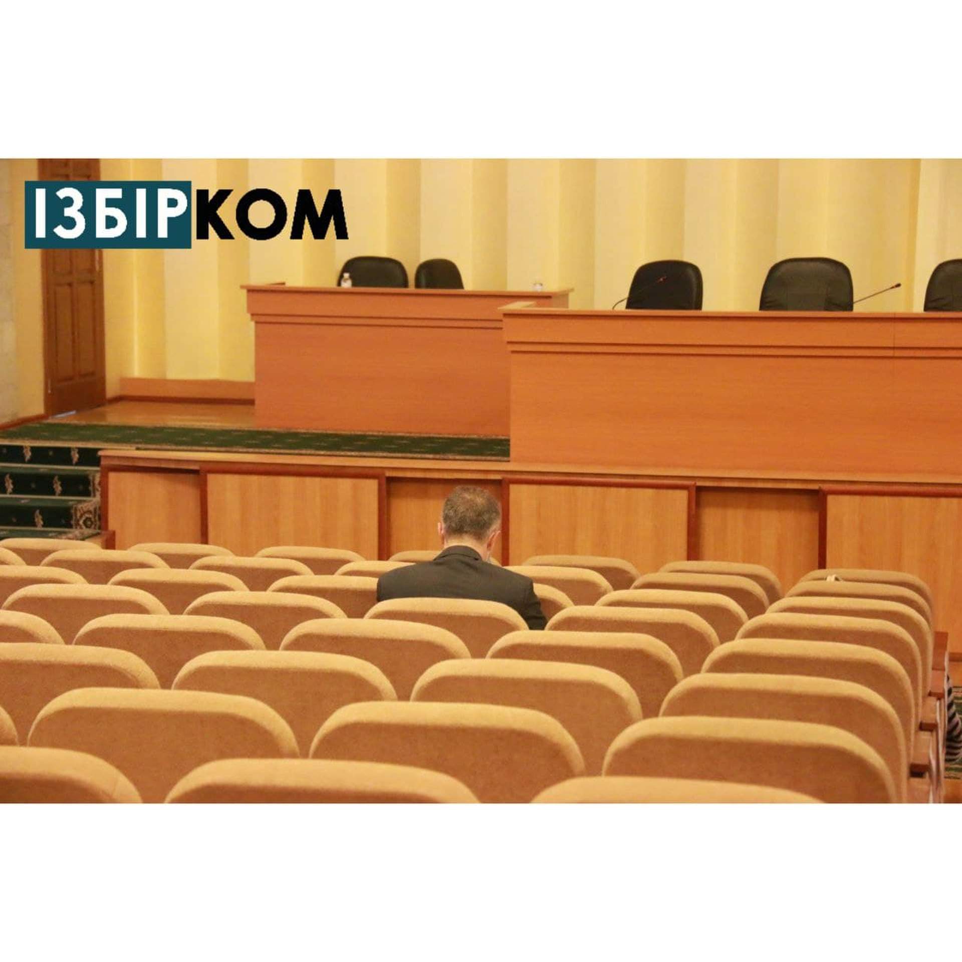 День двох сесій: як проходять засідання в Одеських обласній та районній радах