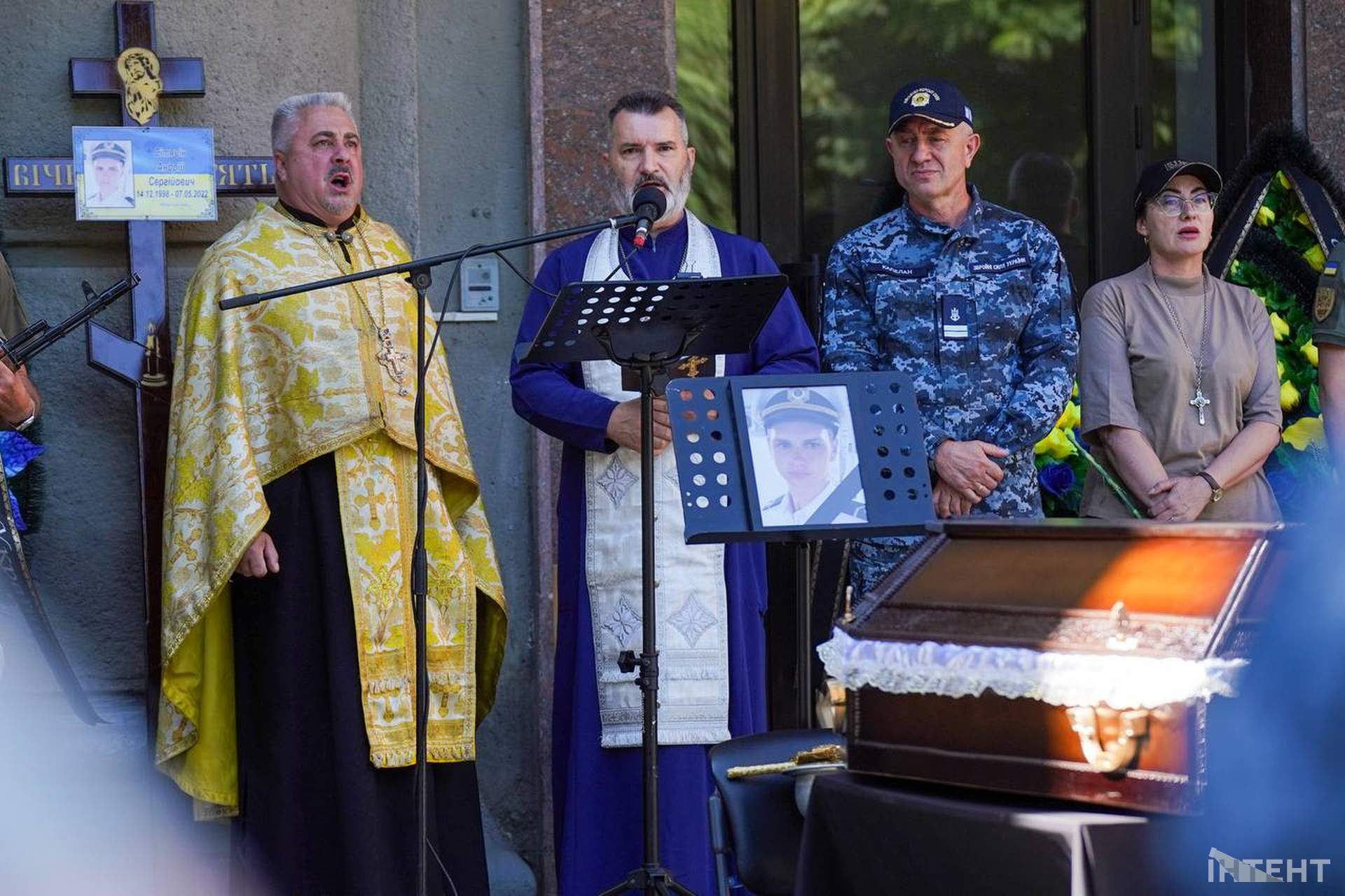 В Одесі попрощалися з Захисником Зміїного