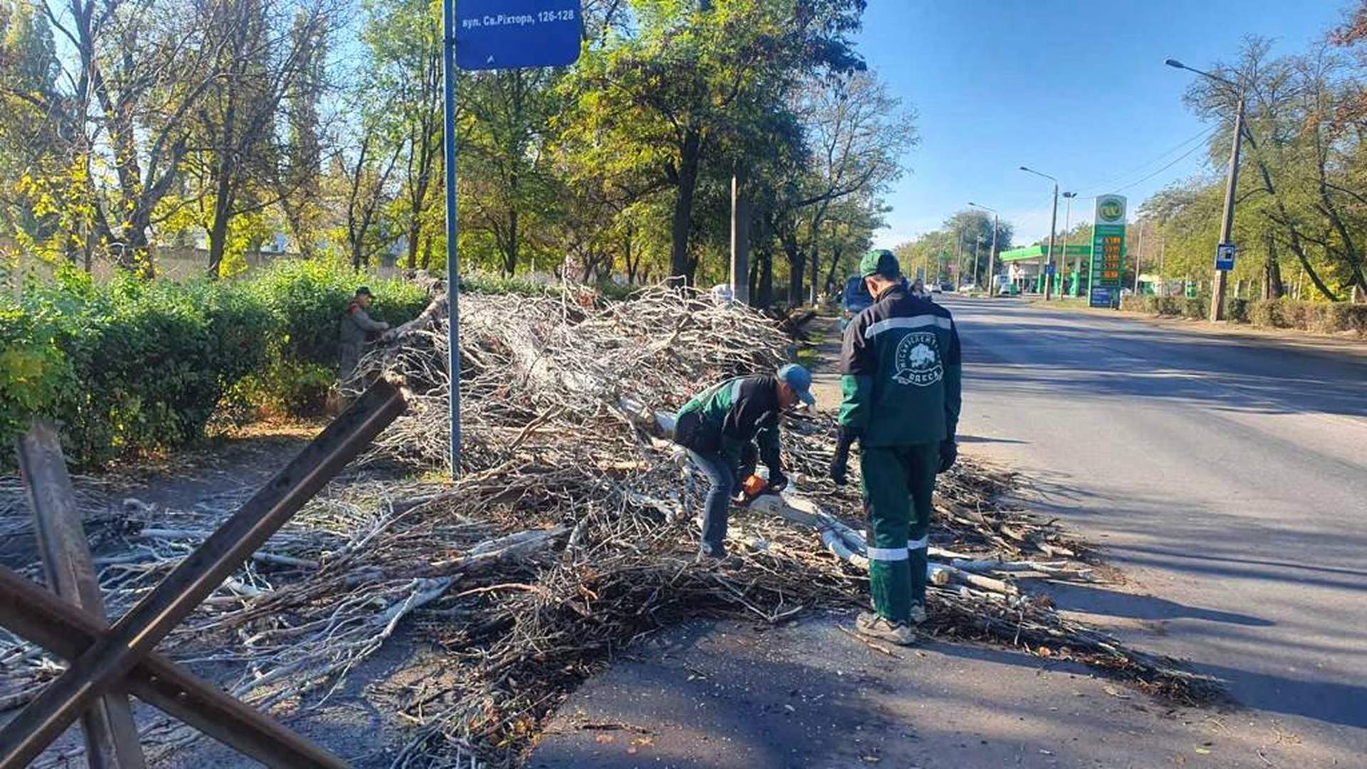 Пів сотні населених пунктів Одещини зранку залишалися знеструмлені через нічну негоду
