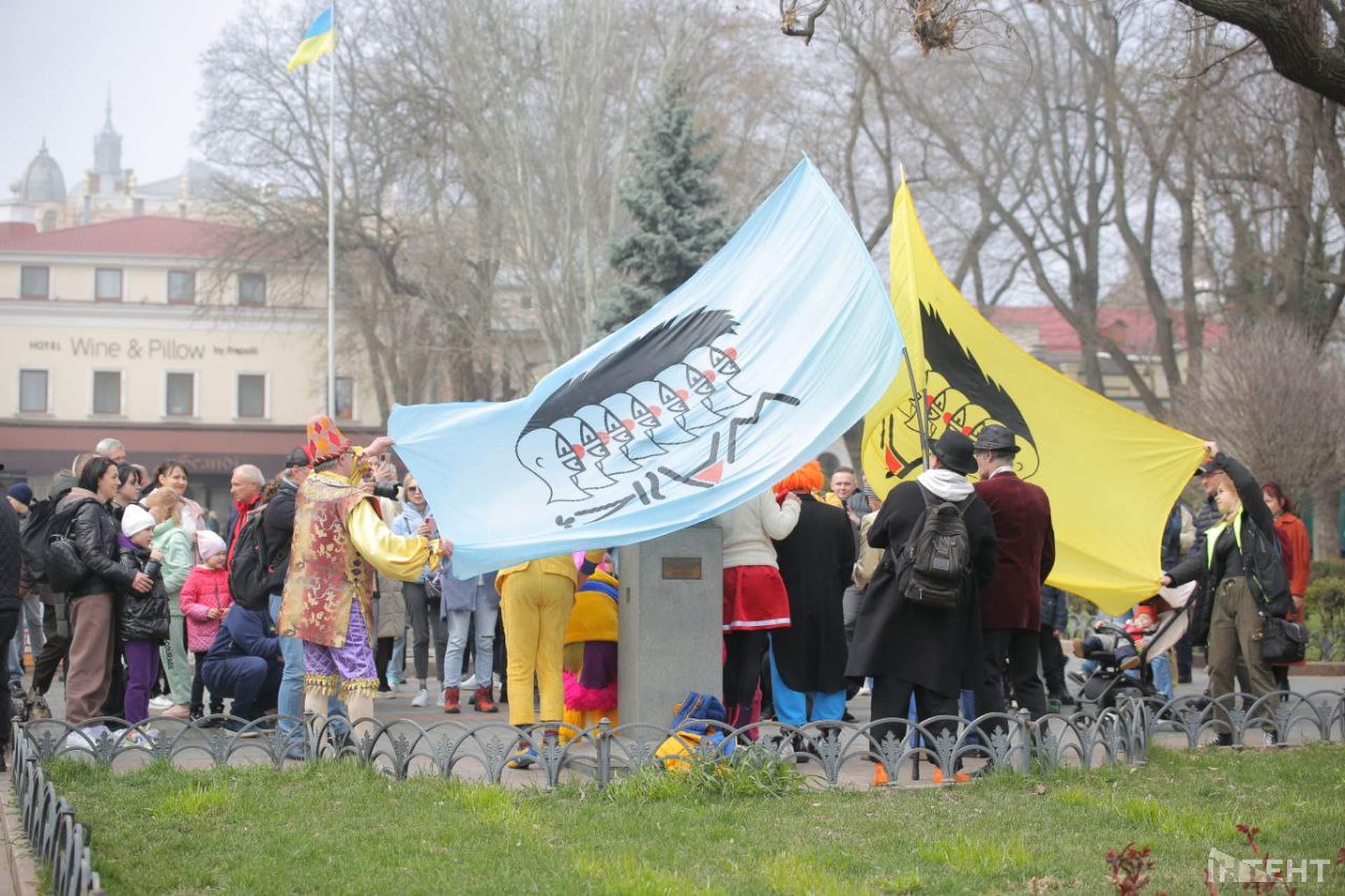 Ювілей гуморини в Одесі відзначили запуском фонтанів та відсутністю параду клоунів