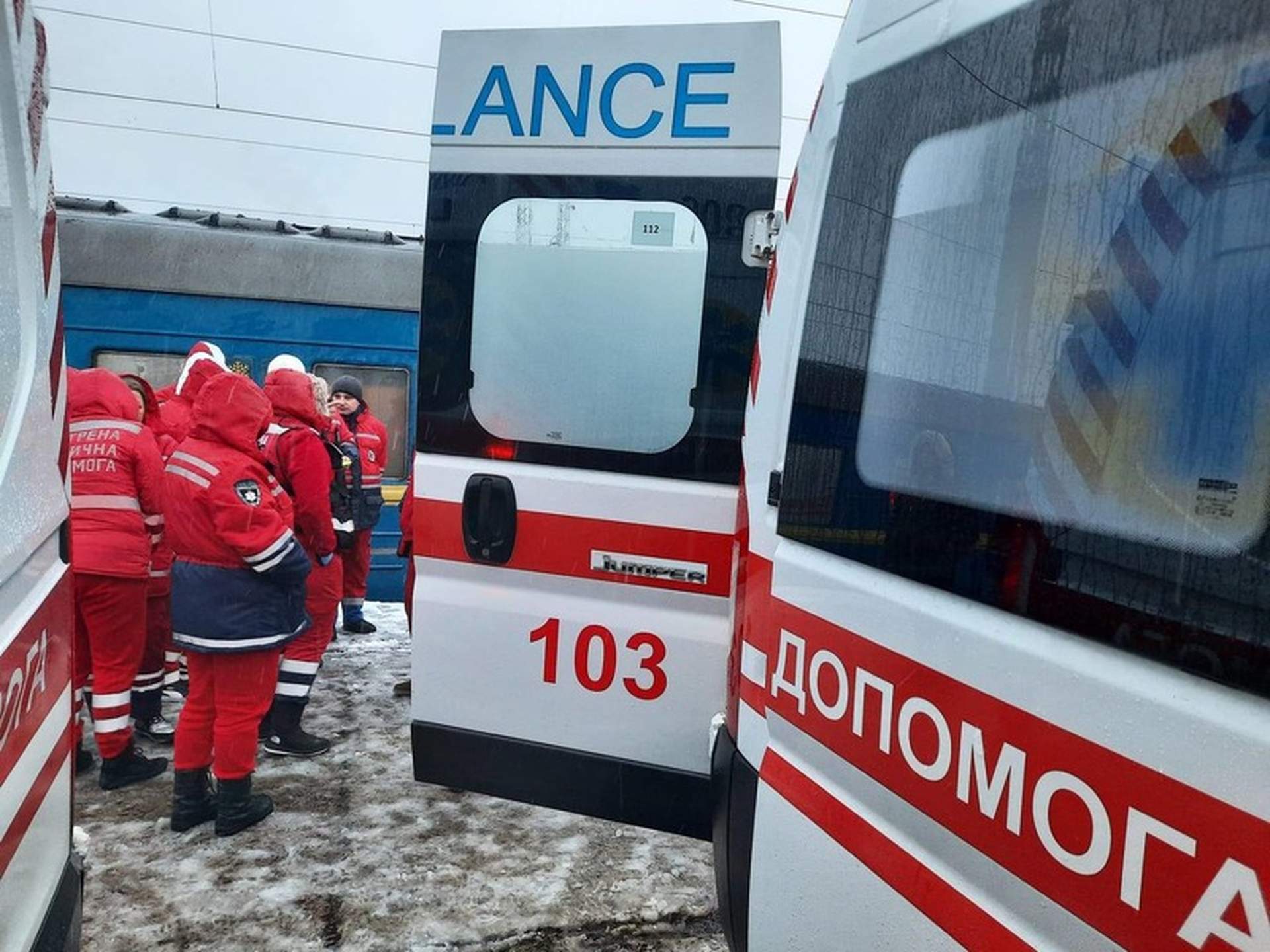 26 карет "швидкої" евакуювали хворих з Херсонщини