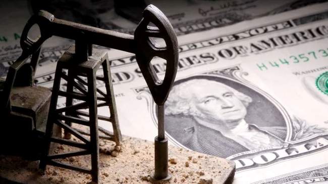 Fuel from Russia. PHOTO COLLAGE: biz.nv.ua