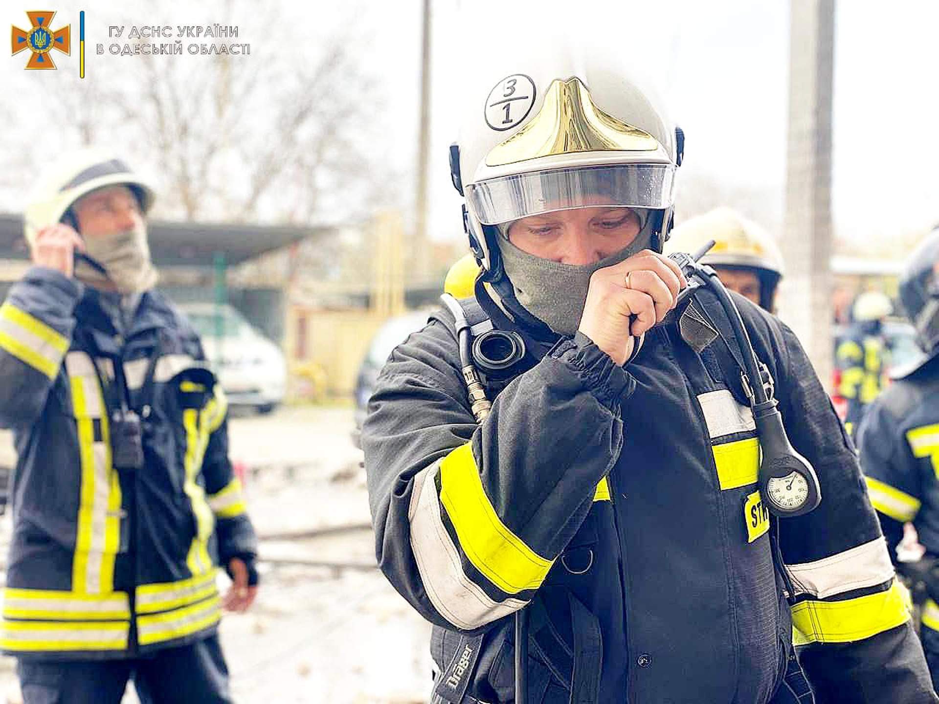 Зруйнований будинок, загиблі люди та розтрощене кладовище:  ворог вгатив по Одесі ракетами