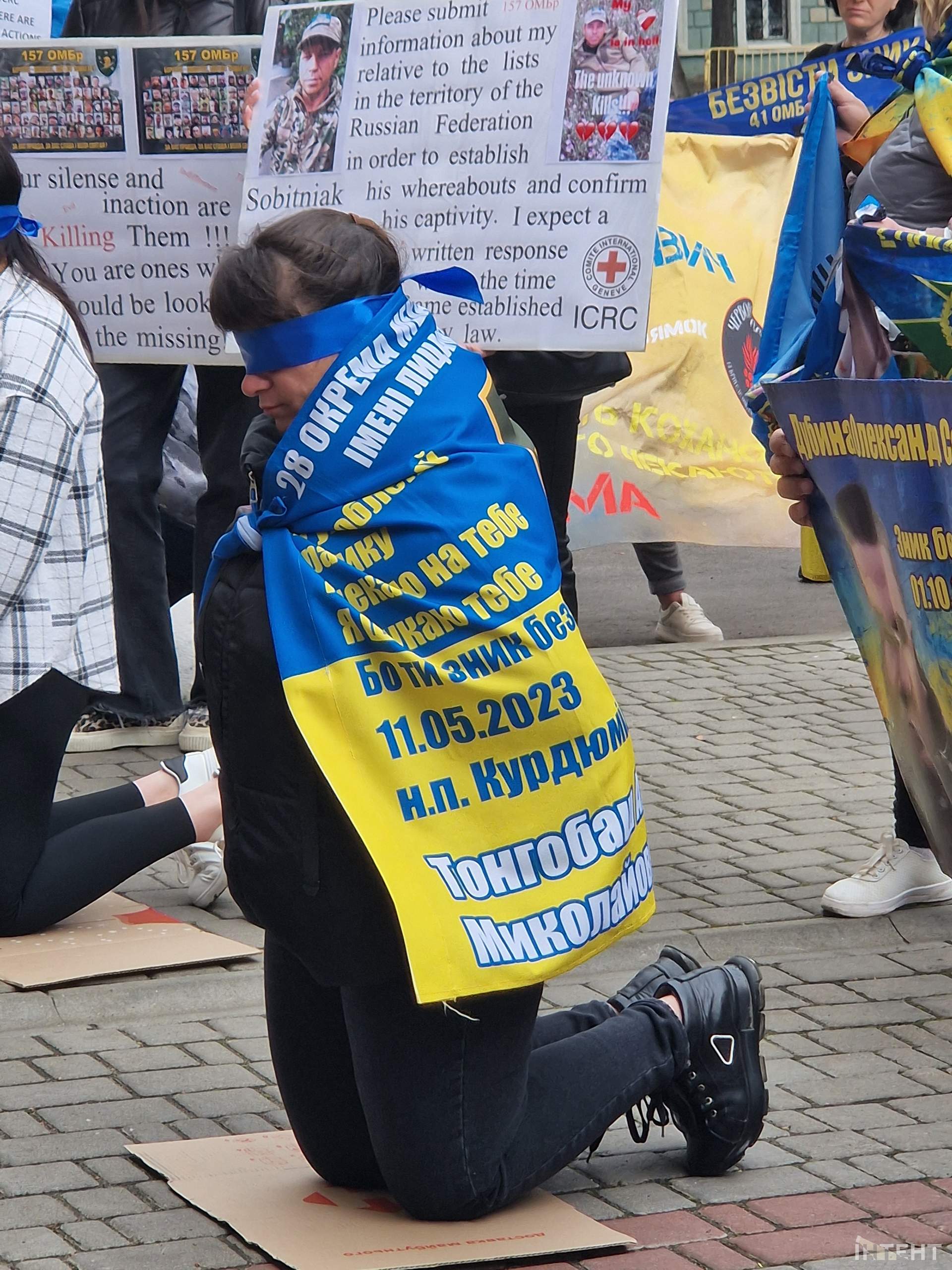 Родичі полонених в Одесі пікетували Червоний Хрест