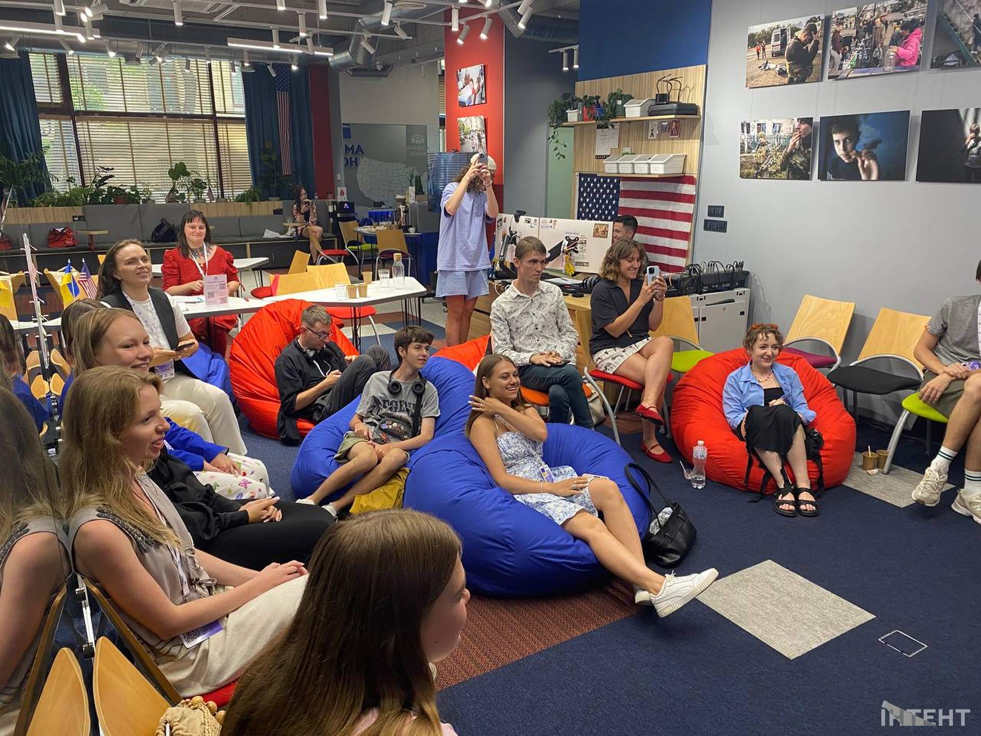 Письменник Валерій Пузік став кращим подкастером за версією America House