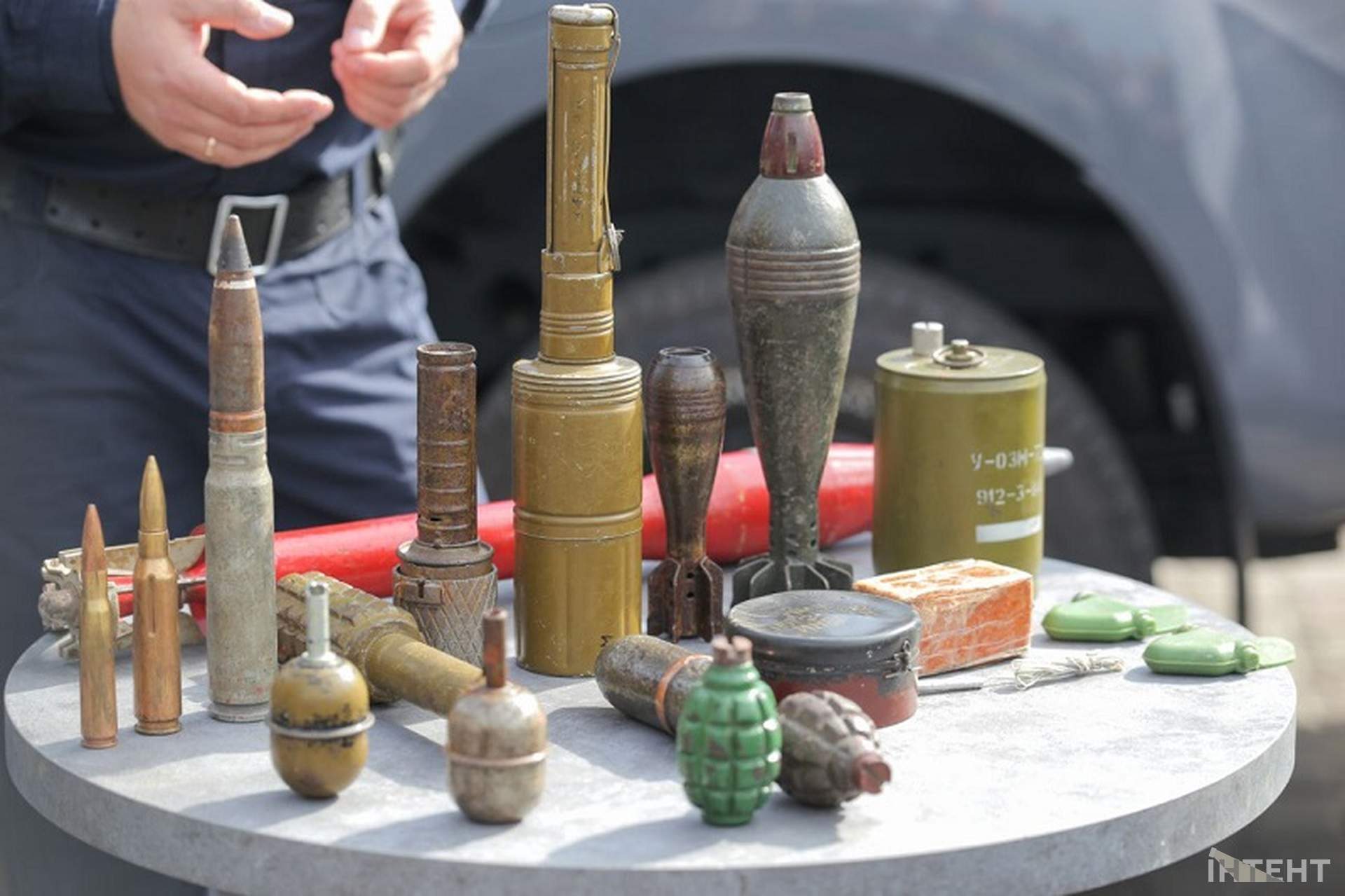 Одеситам розповіли про небезпечні предмети та вчили гасити пожежі