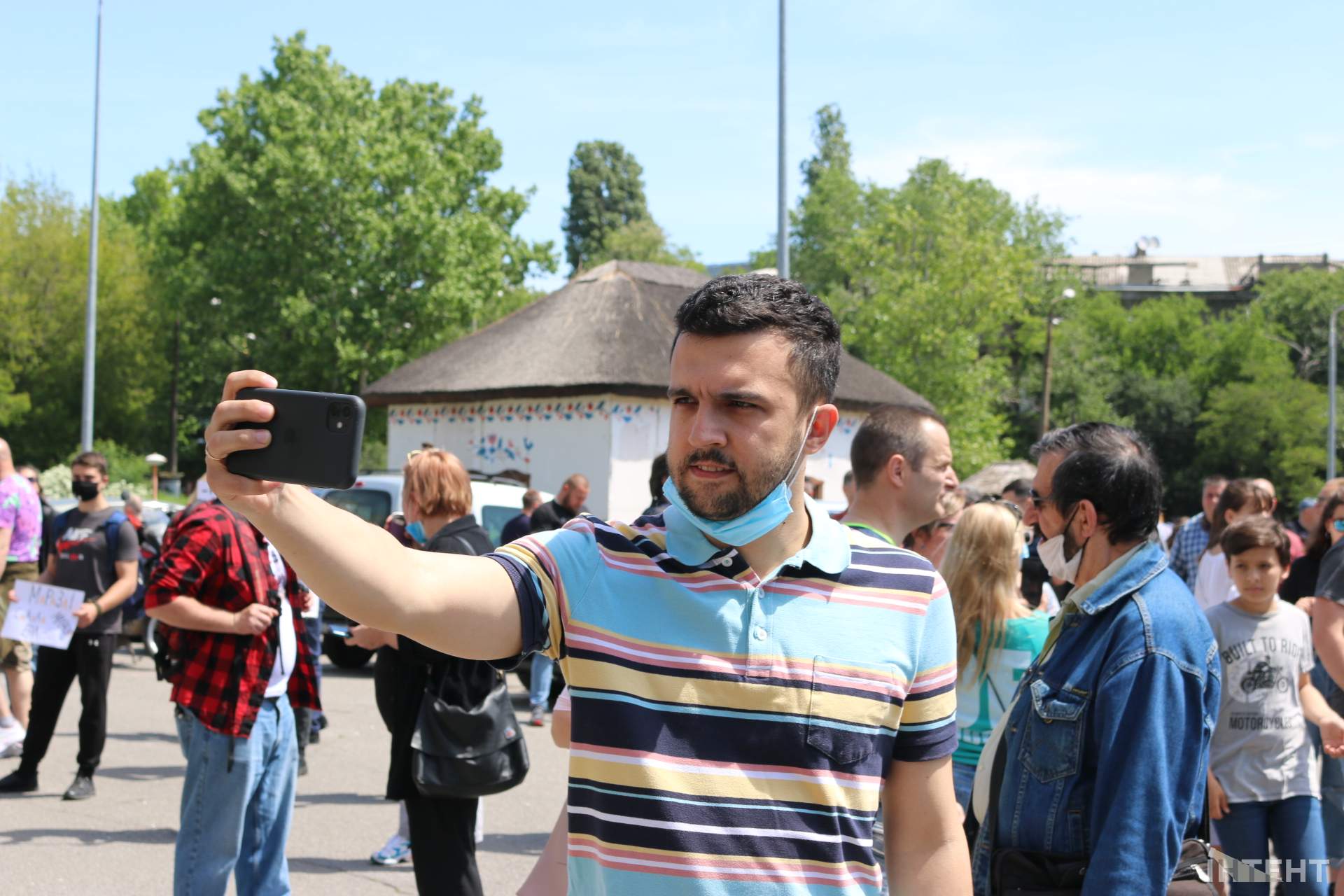 Ро наш Бро: одесити вийшли під стіни облради на підтримку Ройтбурда