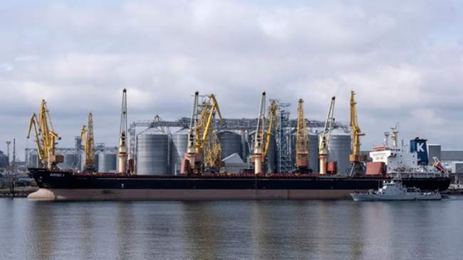 Американцы получили контроль над зерновым терминалом в порту Одессы