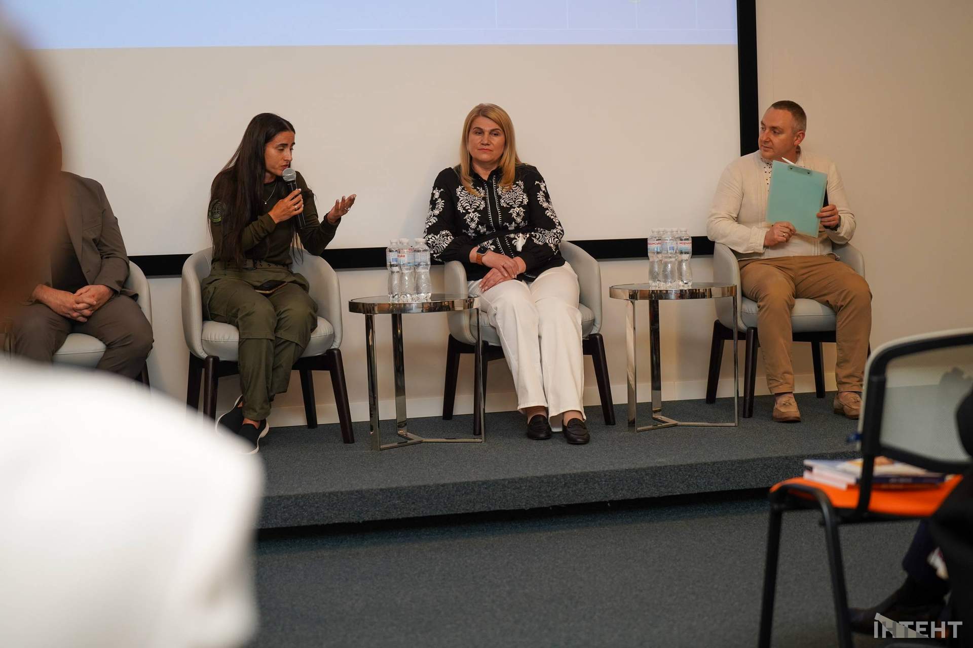 Конгресмени США й заступниця міністра відвідали демографічний форум в Одесі
