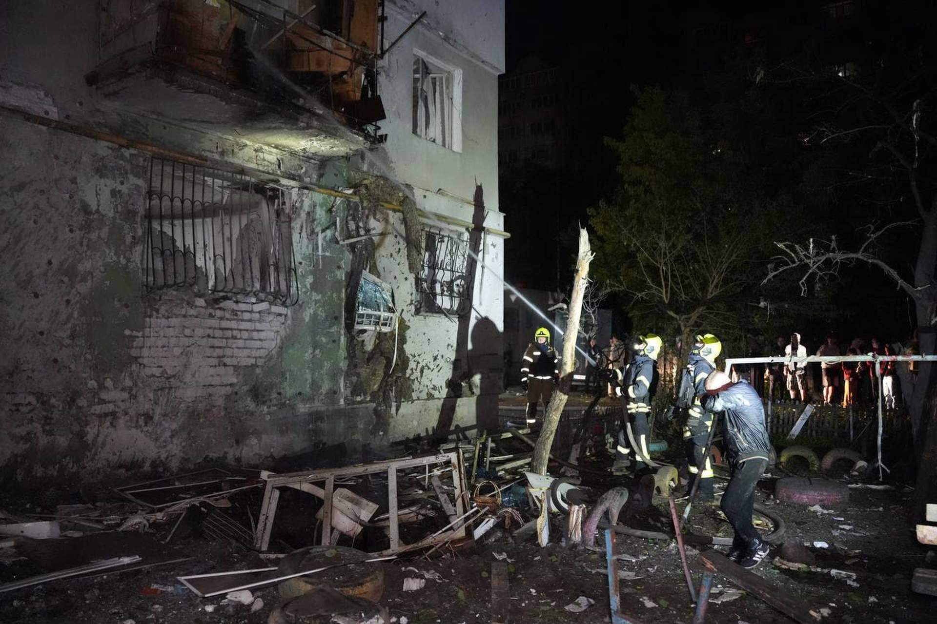 Внаслідок двох нічних атак в Одесі постраждали п'ять людей