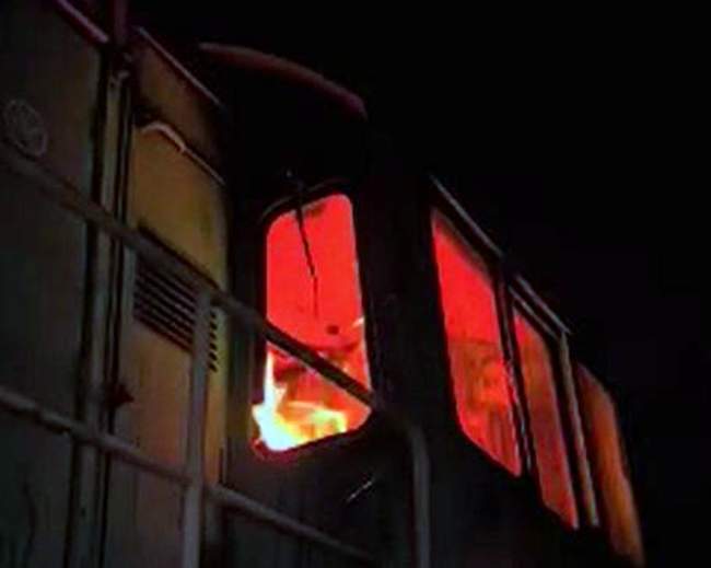 палаючий тепловоз окупантів