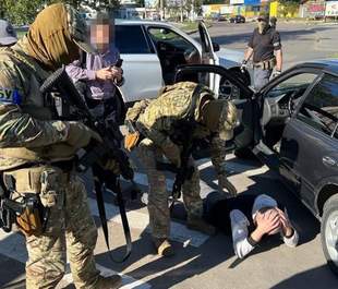 Держслужбовці на Одещині отримували щомісячні побори