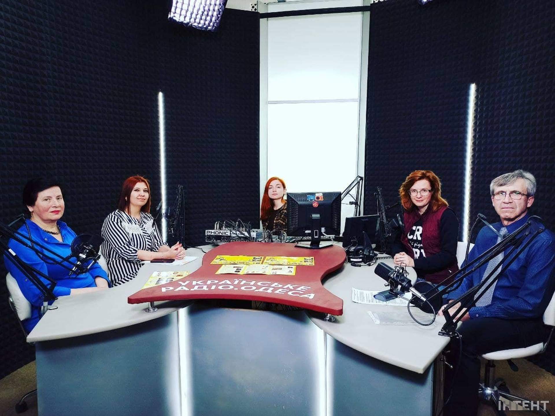 Екскурсія кабінетами "Суспільного": поєднання різних епох одеського телебачення