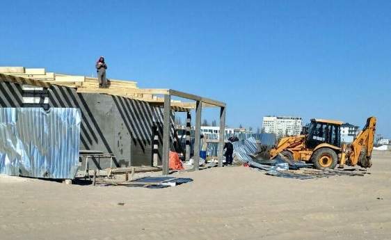 Рабочие в Затоке снова вернулись на арестованную стройку
