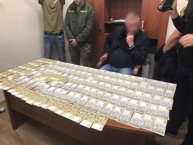 Заместителя главы Фонтанского сельсовета подозревают в вымогательстве взятки
