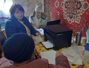 Довідки ВПО та заяви на відшкодування коштів: на Херсонщині продовжує свою роботу мобільний ЦНАП