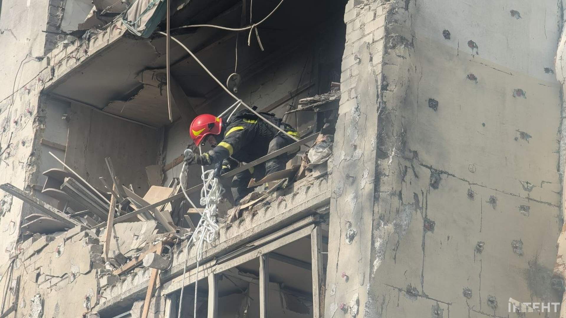 В Одесі внаслідок обстрілу пошкоджено багатоповерхівки