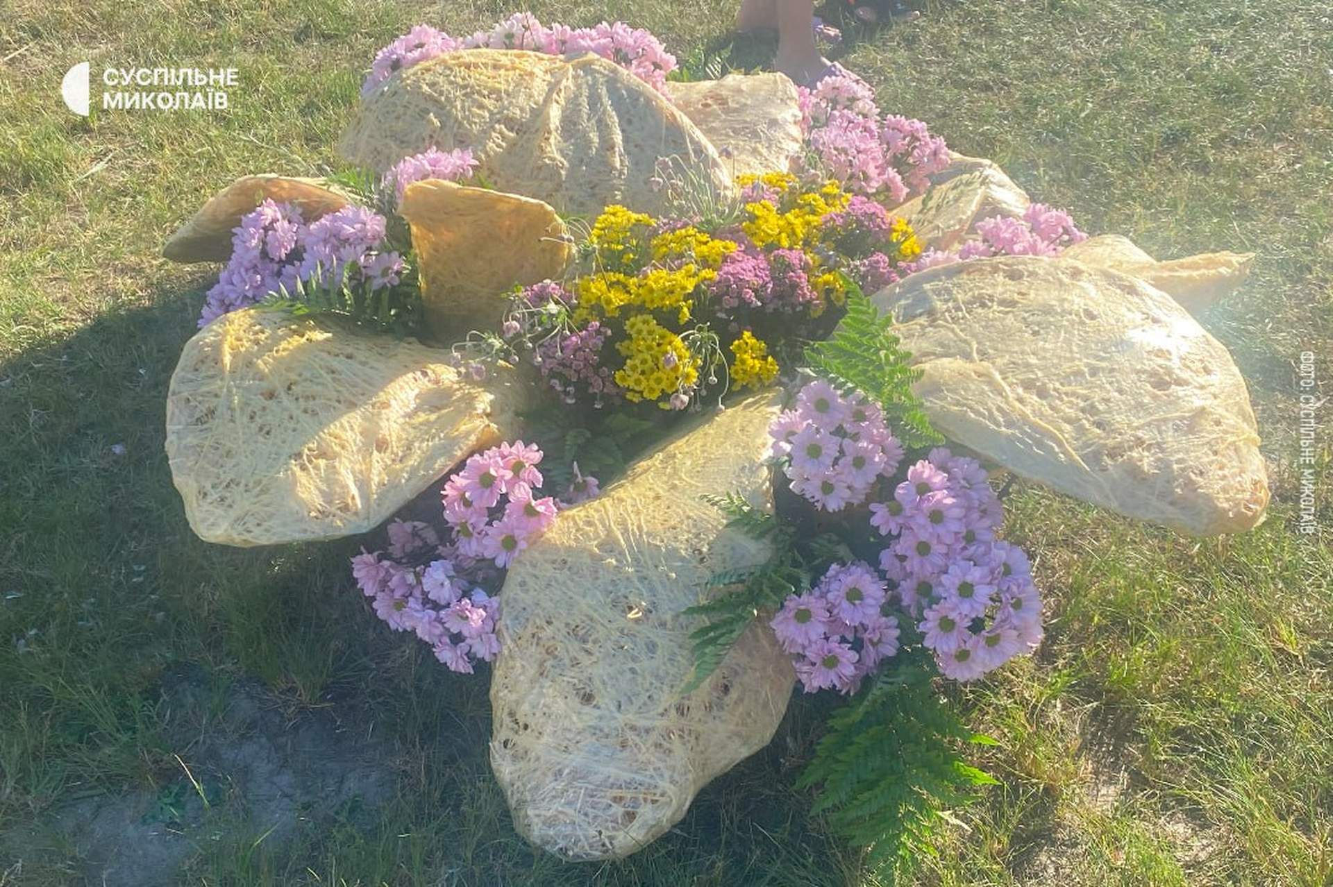 Попри війну: у Миколаєві провели фестиваль музики і квітів та  концерт до Дня ВМС України