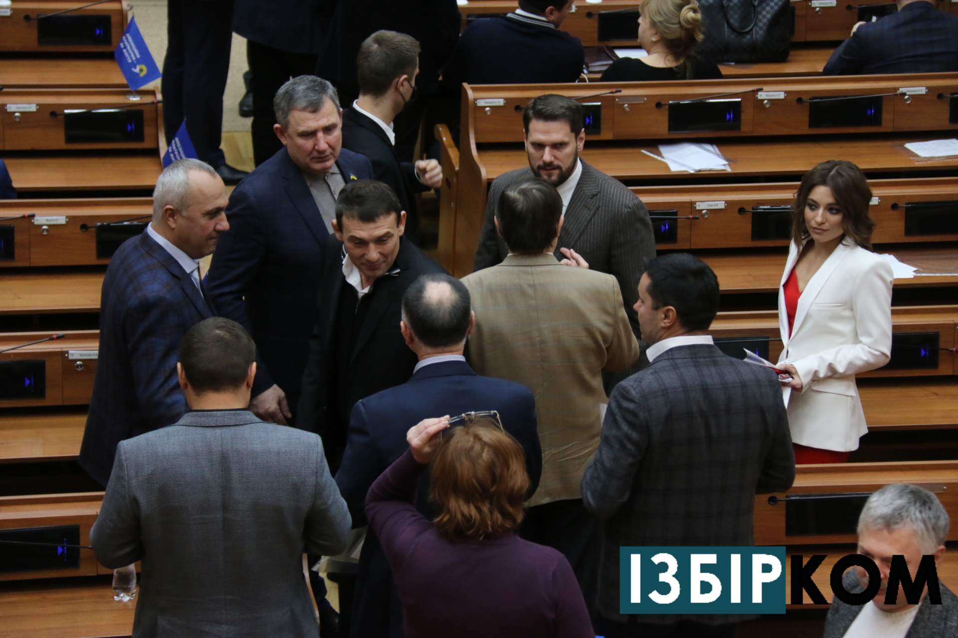 День двох сесій: як проходять засідання в Одеських обласній та районній радах