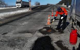 Служба відновлення пояснила, що сталося із трасою Одеса-Київ