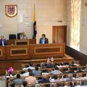 Сессия областного совета: шины, камуфляж и фото на память