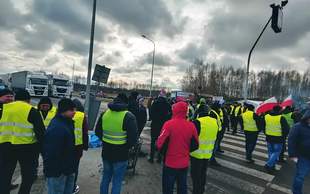 Протест на кордоні: польські фермери заблокували ще один пункт пропуску