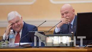 Більше мільйона гривень премій: скільки отримує керівництво Одеської міської ради