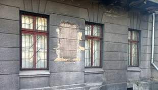 Активисты-деколонизаторы требуют у городских властей Одессы демонтировать 40 мемориальных табличек