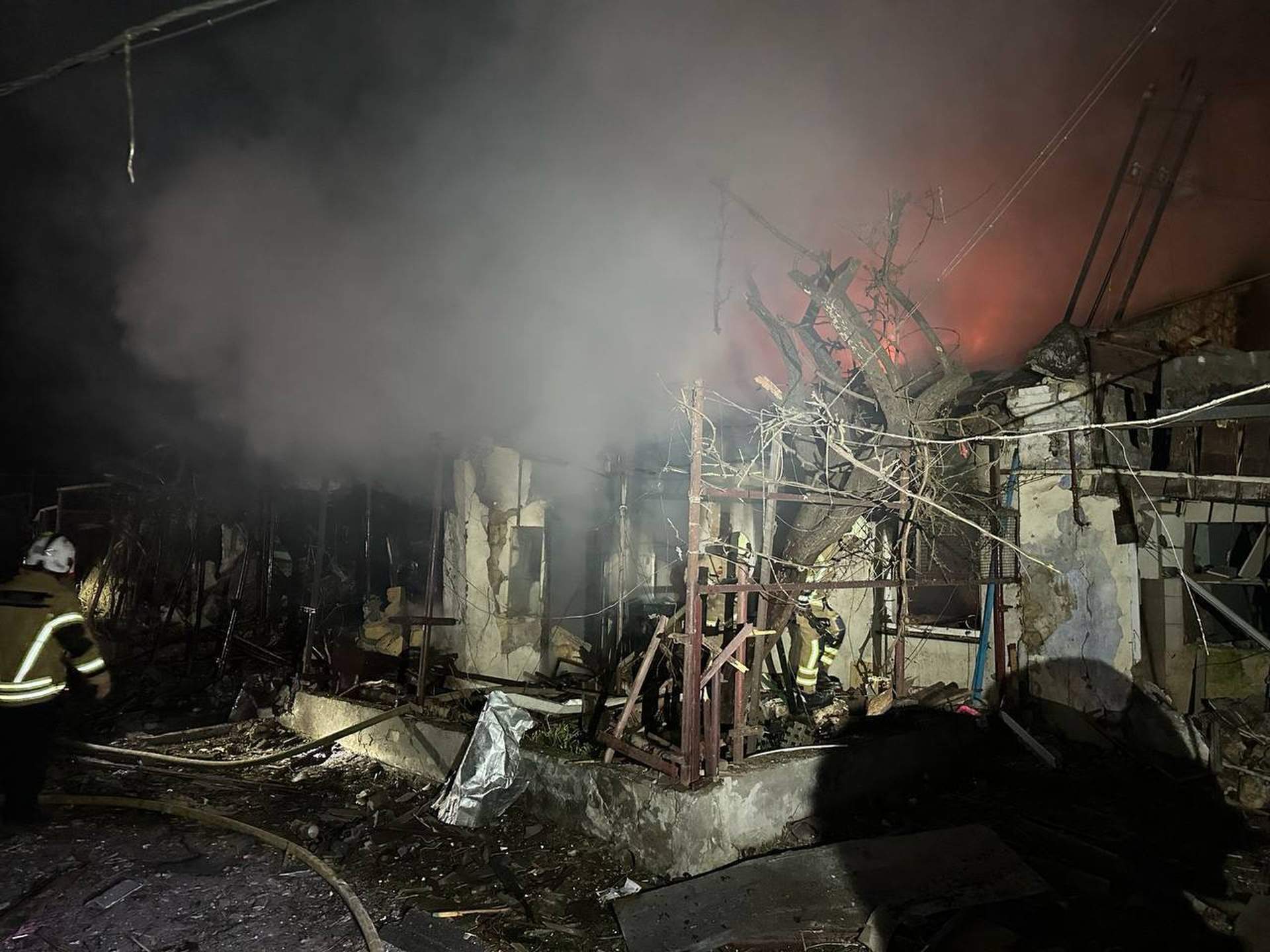 Внаслідок двох нічних атак в Одесі постраждали п'ять людей