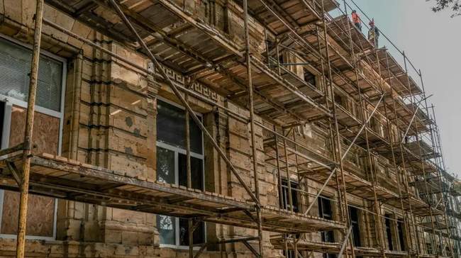 Реконструкція гімназії. ФОТО: МикВісті