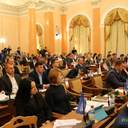 Сессия Одесского городского совета: розы депутатам и более ста вопросов повестки дня